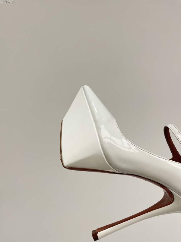 Стильные женские туфли на шпильке белые фото 6