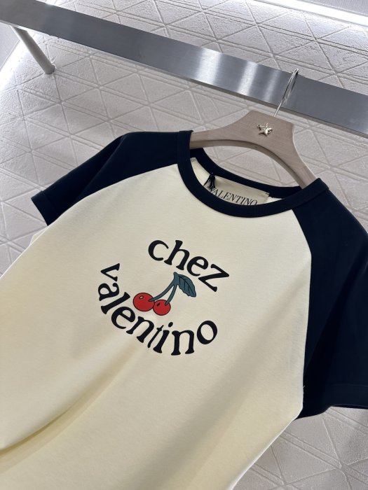 T-shirt women's фото 8