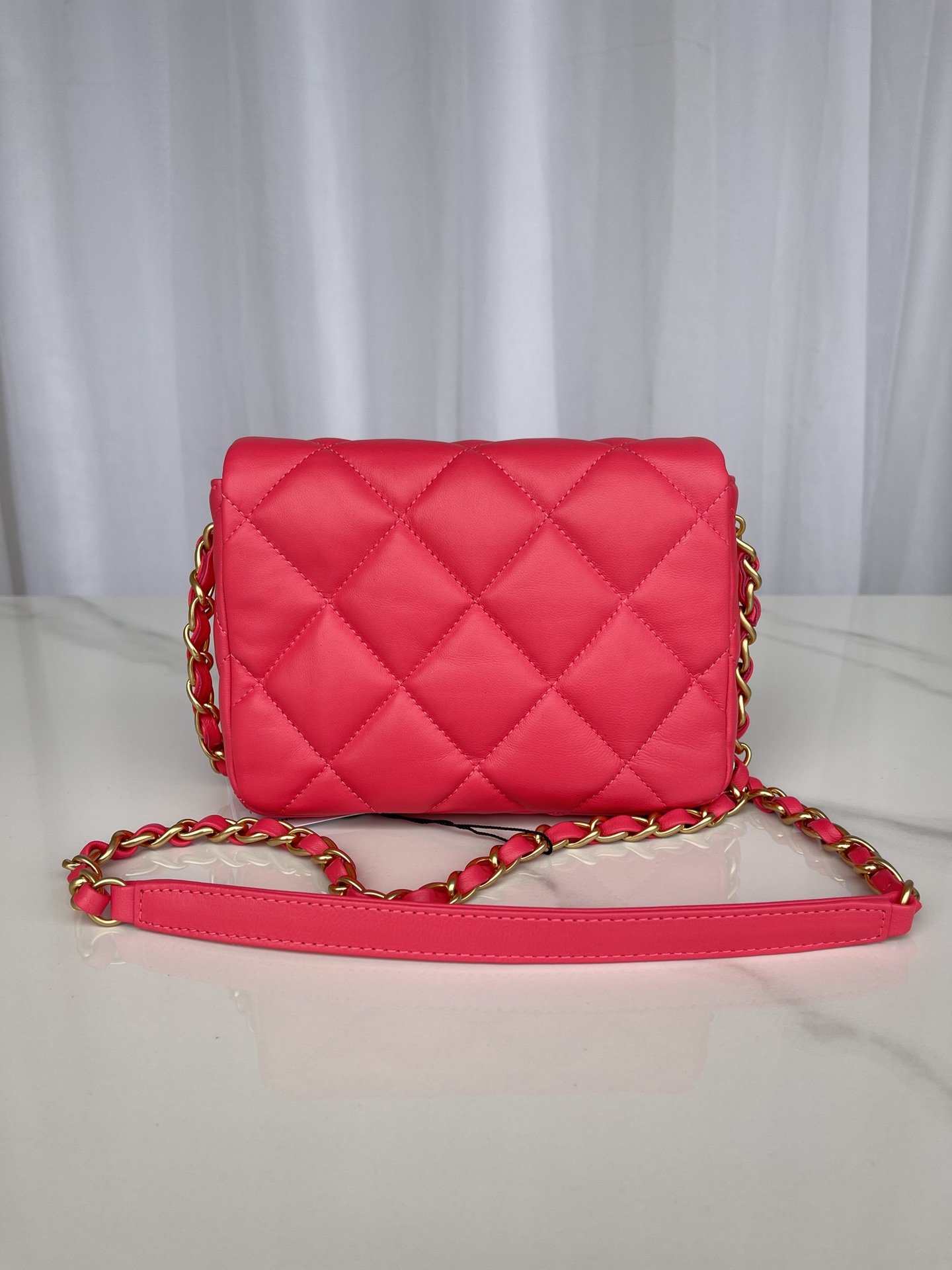 A bag Mini Flap Bag AS3979 18 cm, red фото 3