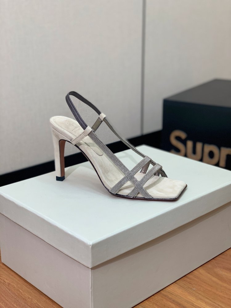 Босоножки фото 4