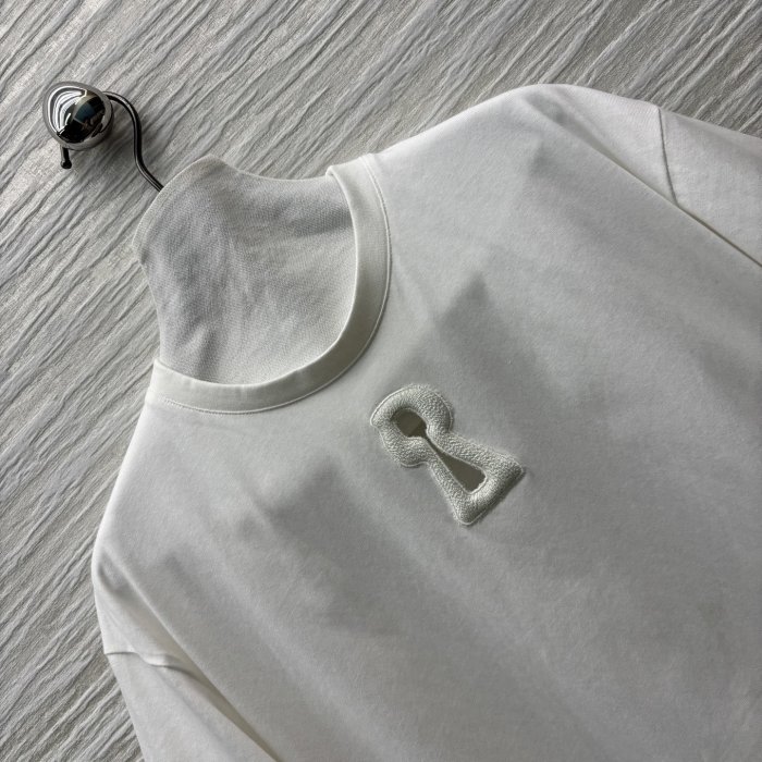 Футболка жіноча фото 4