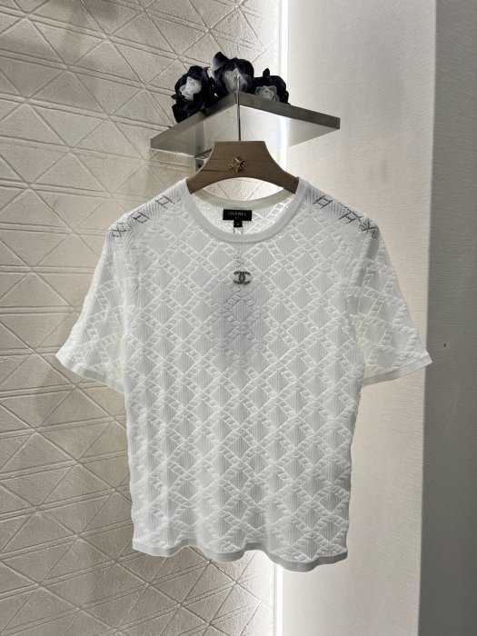 Футболка женская