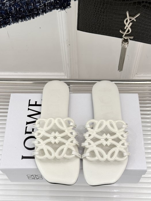 Шлепанцы фото 4