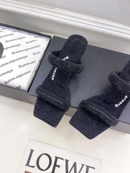 Босоножки фото 6