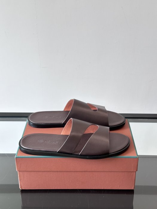 Шлепанцы мужские