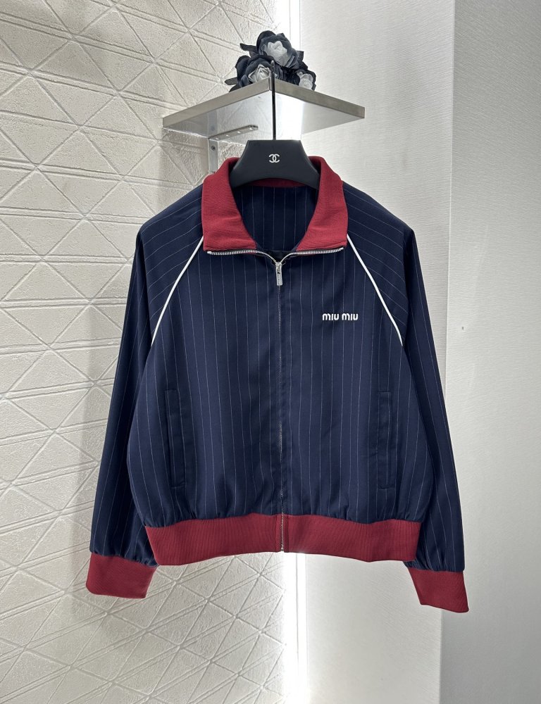 Кофта жіноча