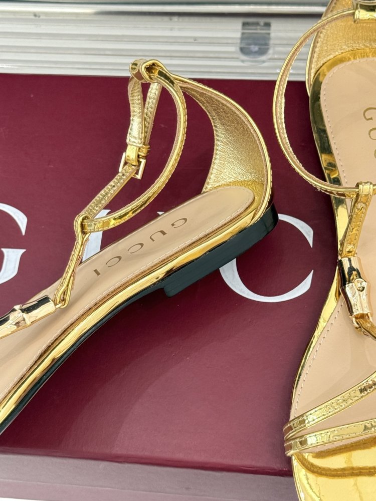 Босоножки фото 6