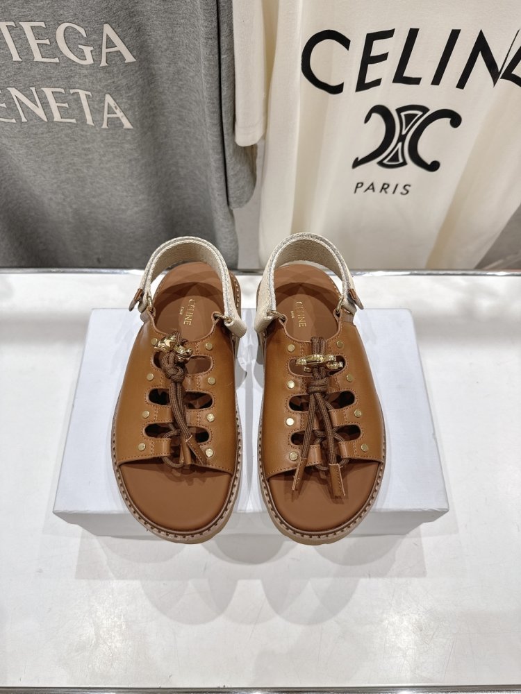 Сандалі жіночі