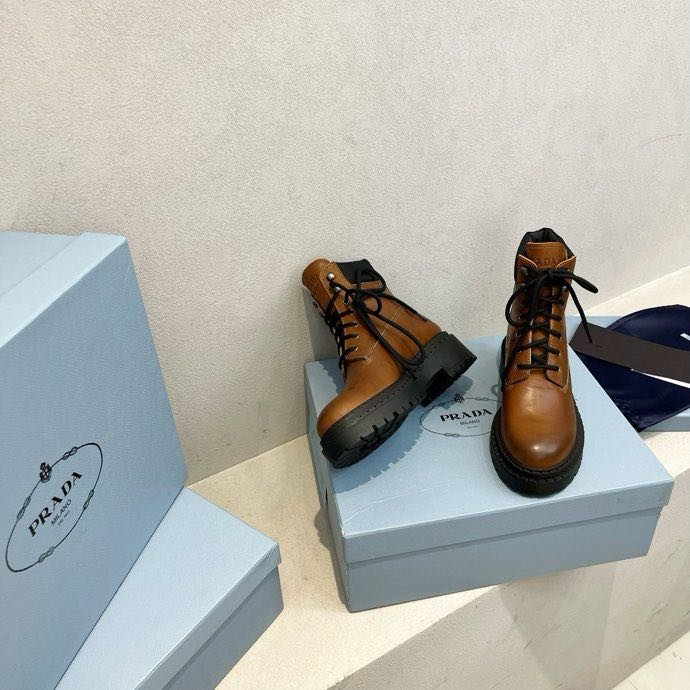 Ботинки женские фото 7