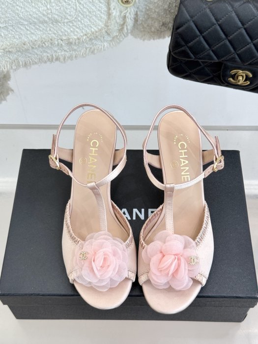 Босоножки фото 4