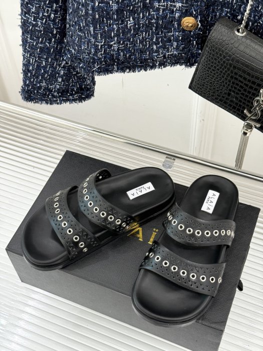 Шлепанцы женские фото 2