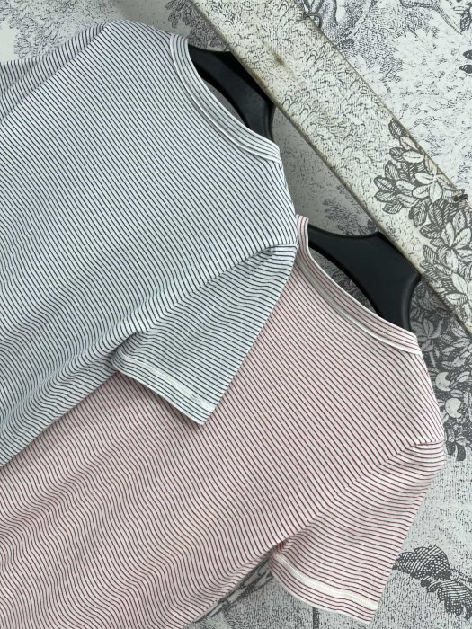 T-shirt women's фото 8