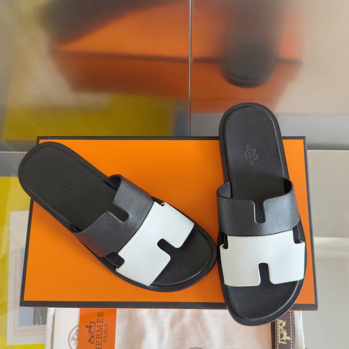 Шлепанцы женские фото 2