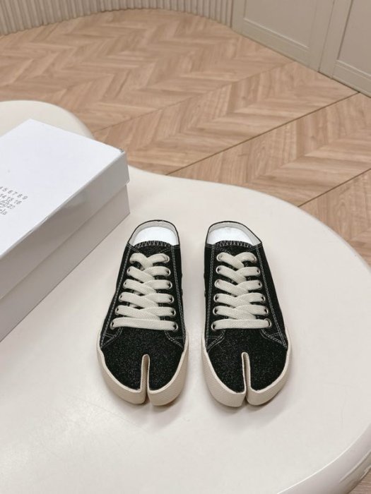 Кеди мюли з роздвоєним носком фото 2