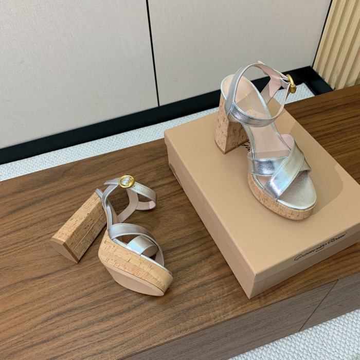 Босоножки фото 7