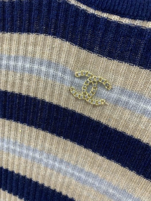 Футболка жіноча фото 4