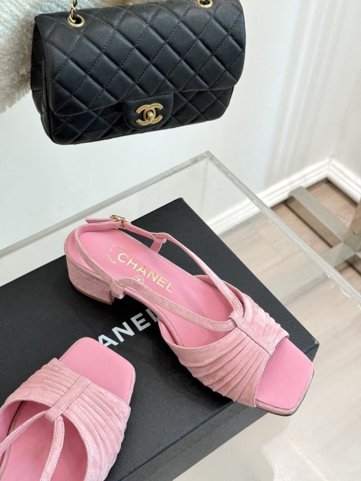 Босоножки фото 5