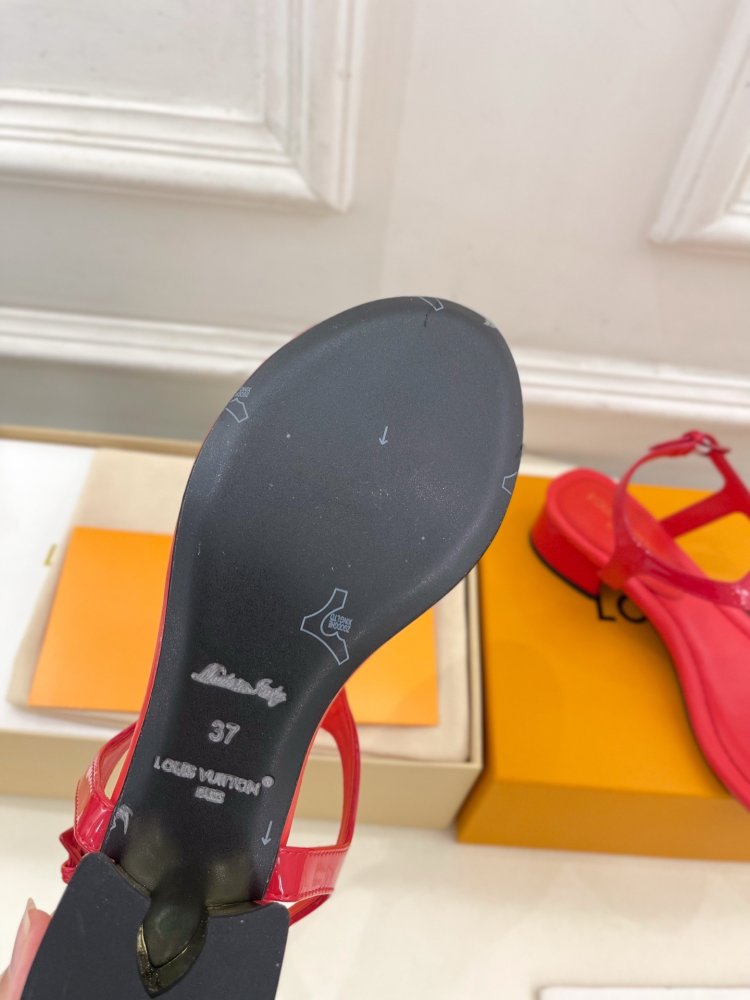 Сандалии женские фото 9