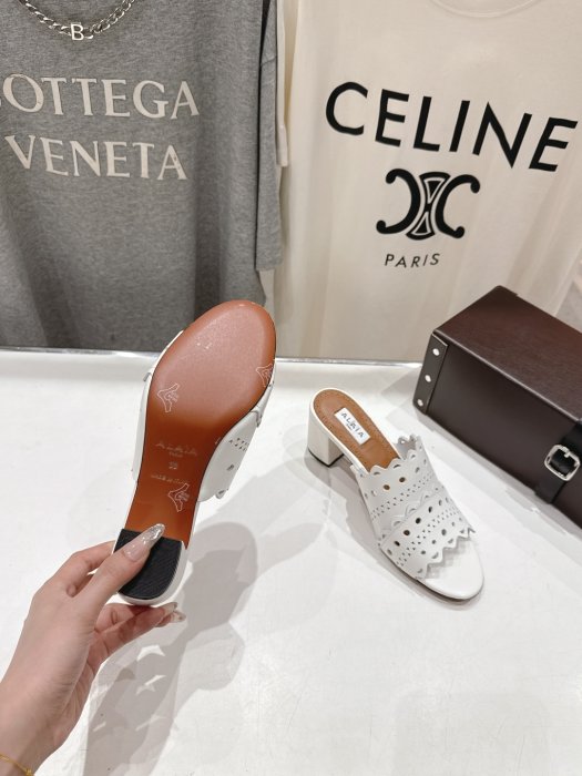 Босоножки фото 9