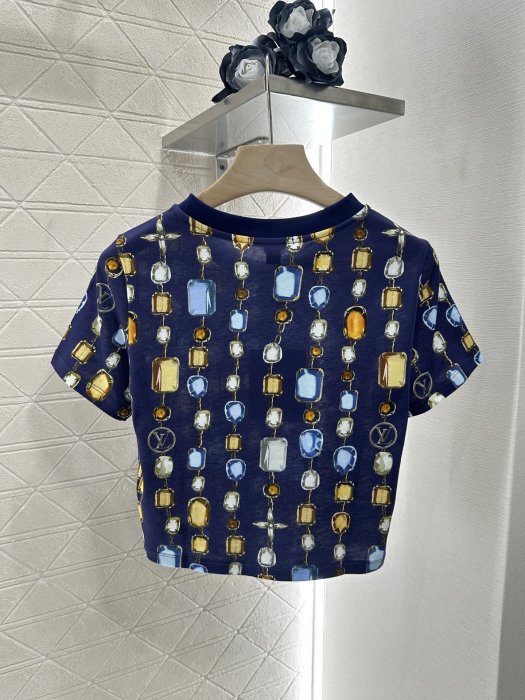 T-shirt women's фото 2