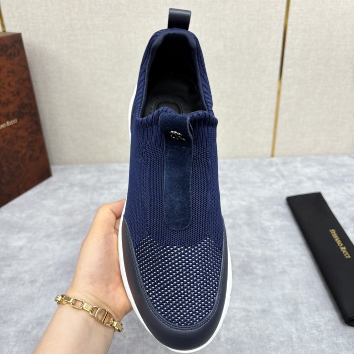 Кросівки фото 7