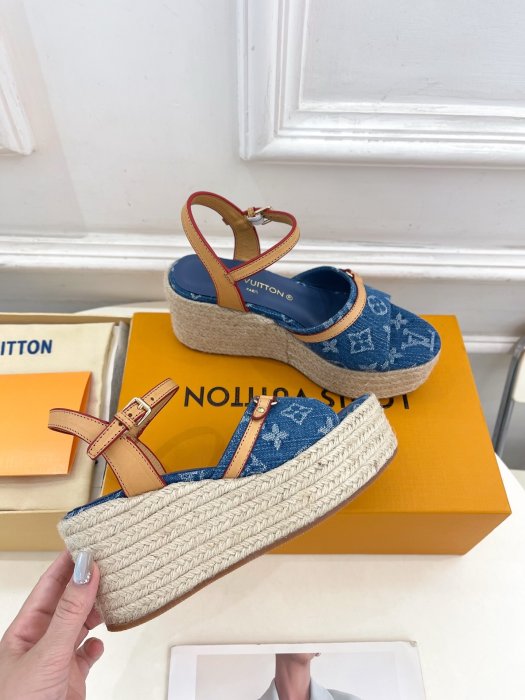 Босоножки фото 4