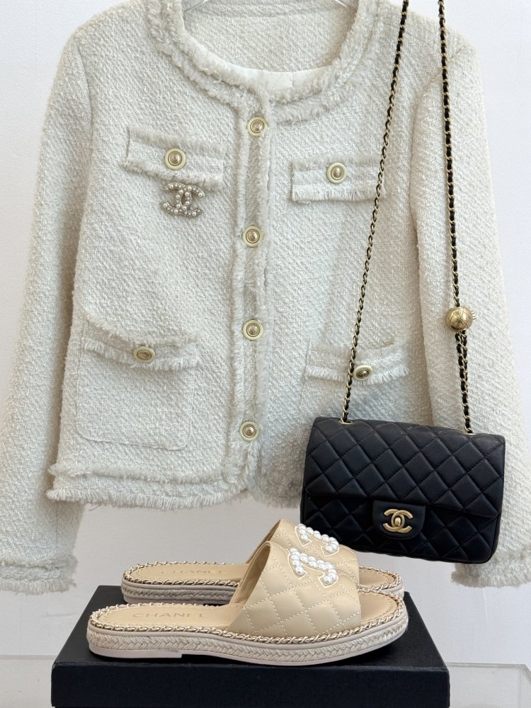 Шлепанцы женские