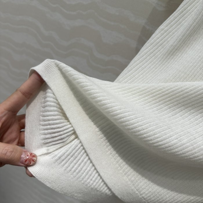 T-shirt women's фото 7