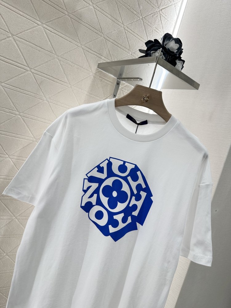 T-shirt women's фото 7