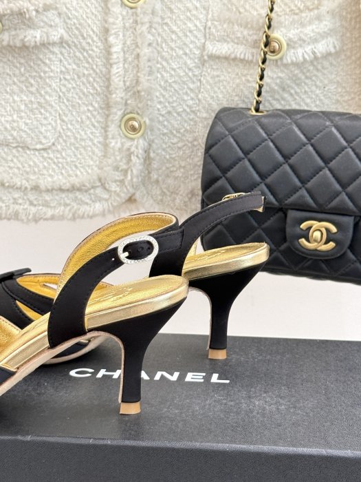 Босоножки фото 6