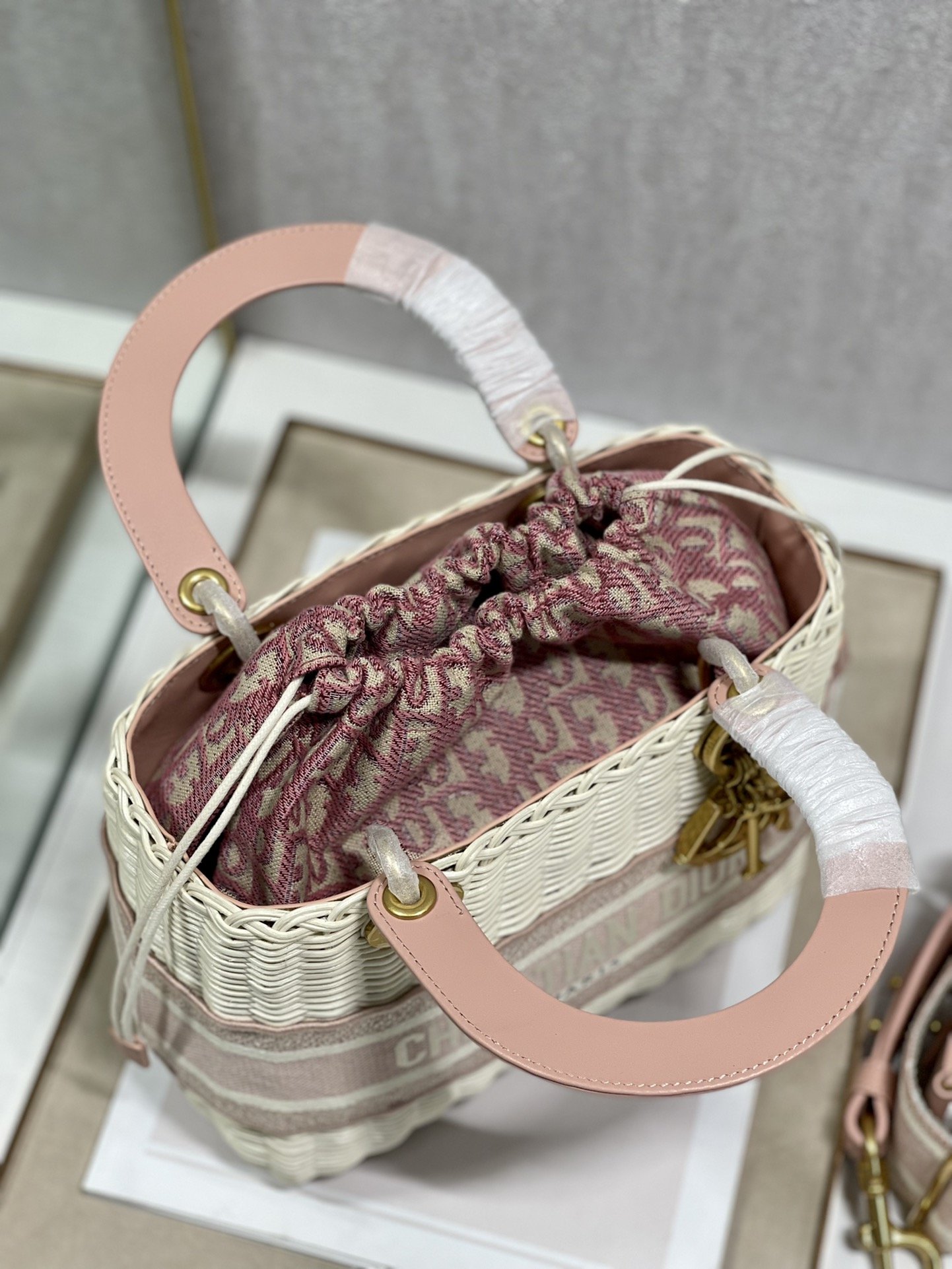 Сумка Lady Dior Bag Natural Wicker Oblique 24 см фото 8
