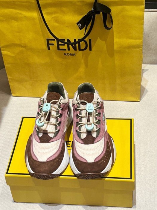 Кросівки фото 6