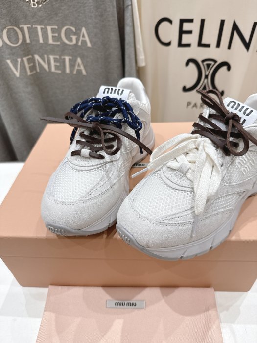 Кроссовки фото 7