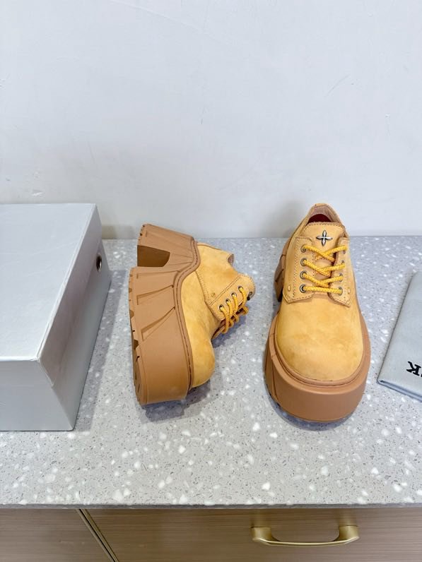 Boots women's фото 3