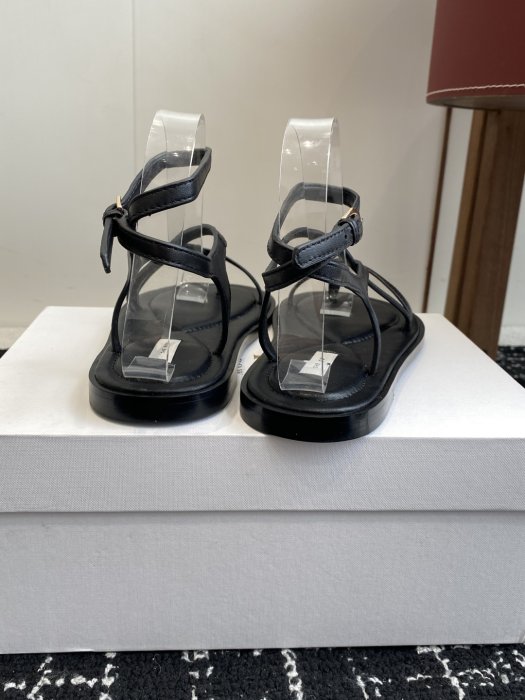 Сандалии женские фото 8