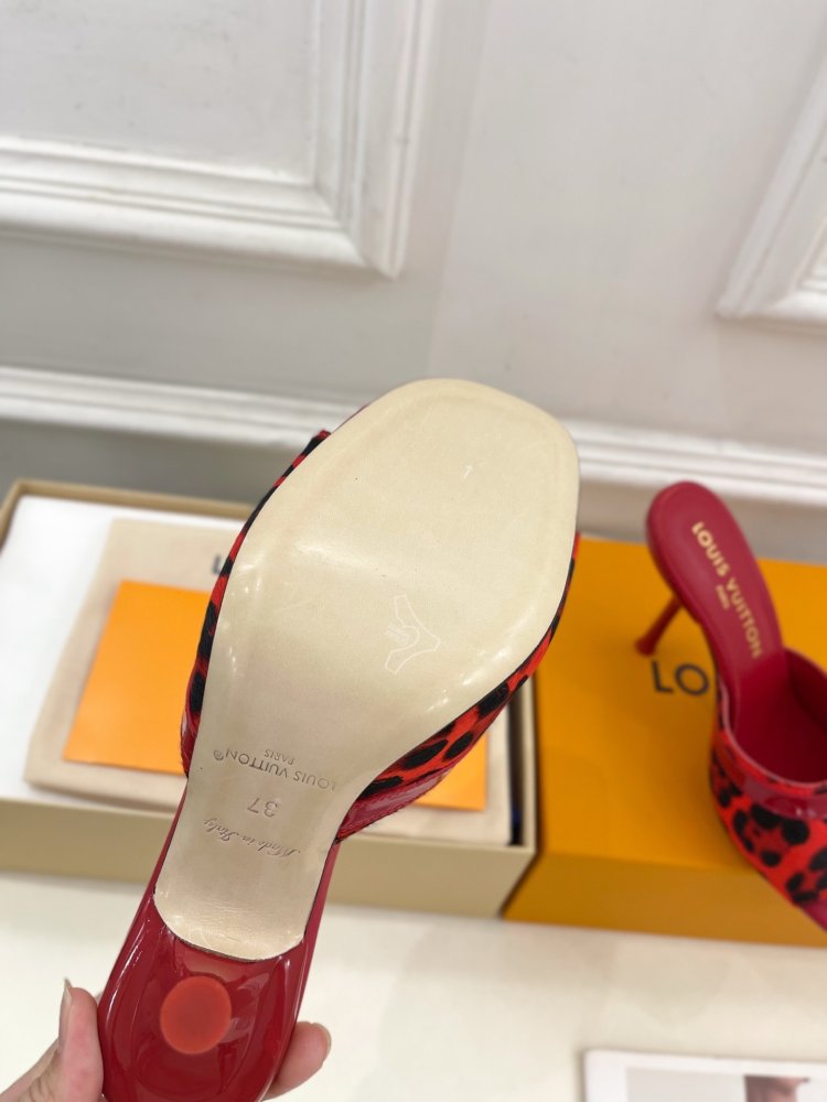 Босоножки фото 9