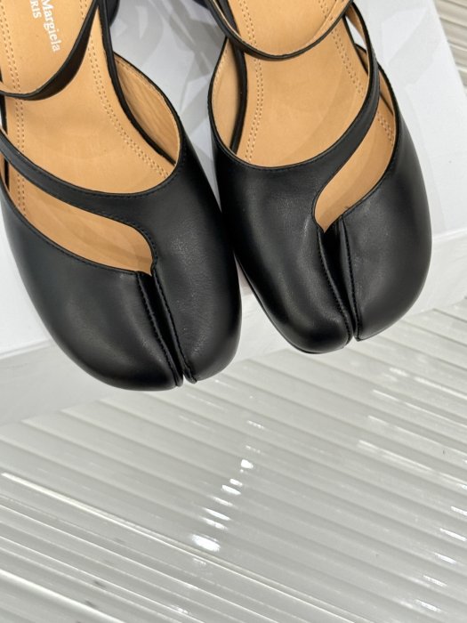 Босоніжки з роздвоєним носком фото 7