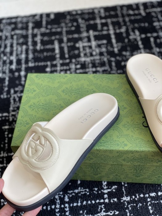 Шлепанцы фото 7