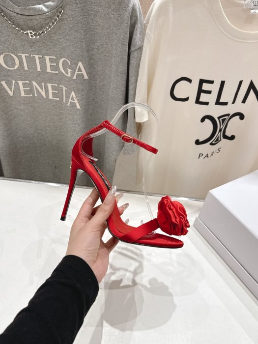 Босоніжки фото 5