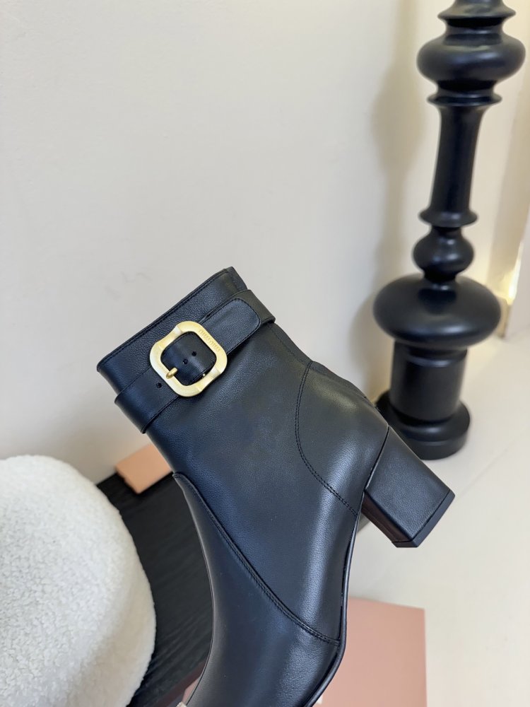 Ботинки женские фото 8