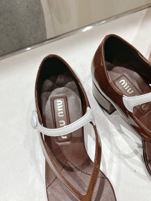 Босоножки фото 4