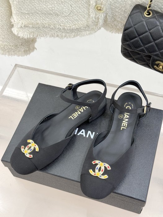 Босоножки фото 2