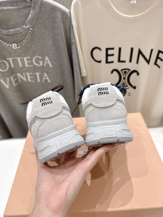 Кроссовки фото 8