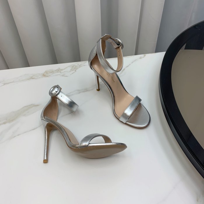 Босоножки фото 5