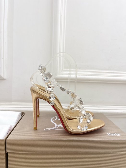 Босоніжки фото 2