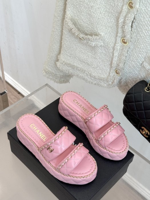 Шльопанці жіночі фото 3