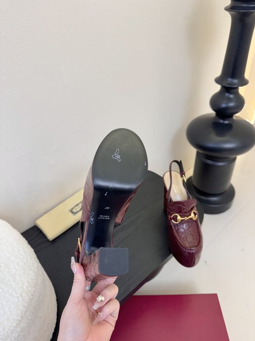 Босоножки фото 6