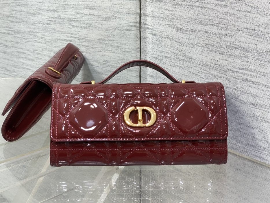 Сумка Miss Caro 24 см