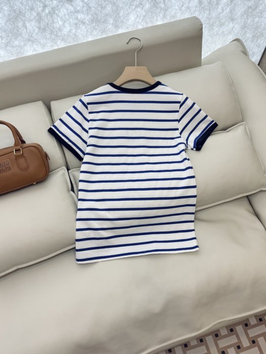 T-shirt women's фото 4