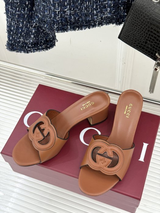 Босоножки фото 2